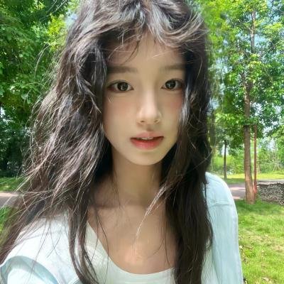 纸月亮封面